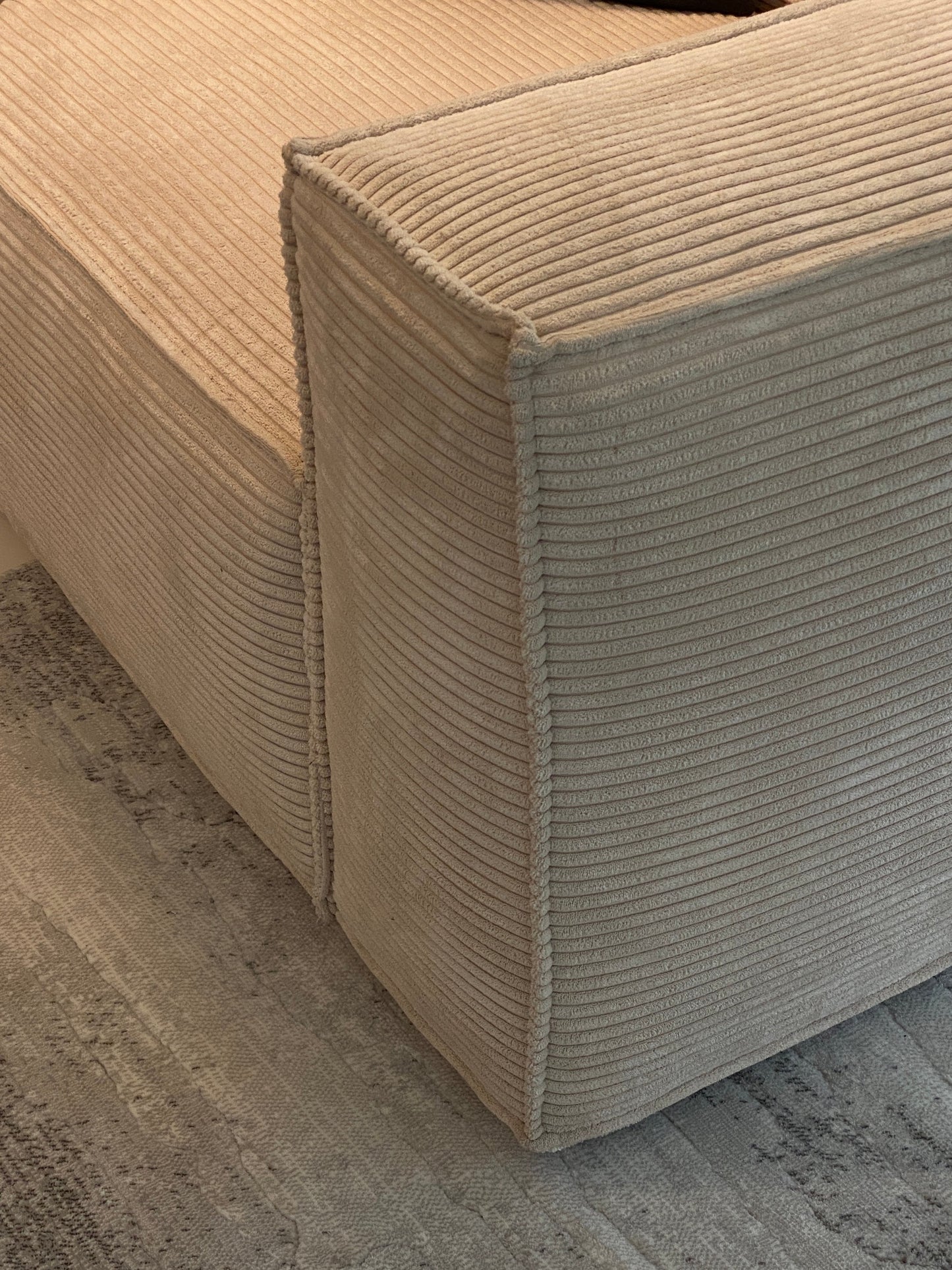 BOLD ARMCHAIR - SAMPLE SALE