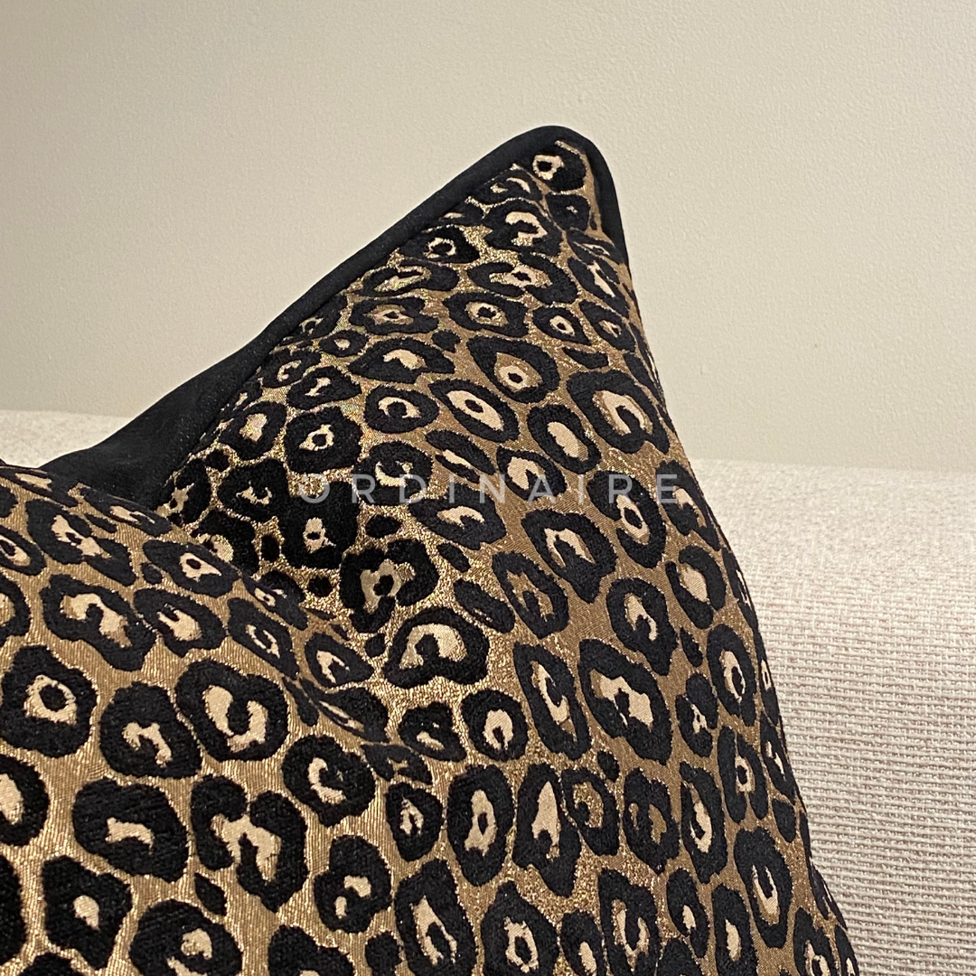 LUXURIOUS PILLOW - ZAMBIA