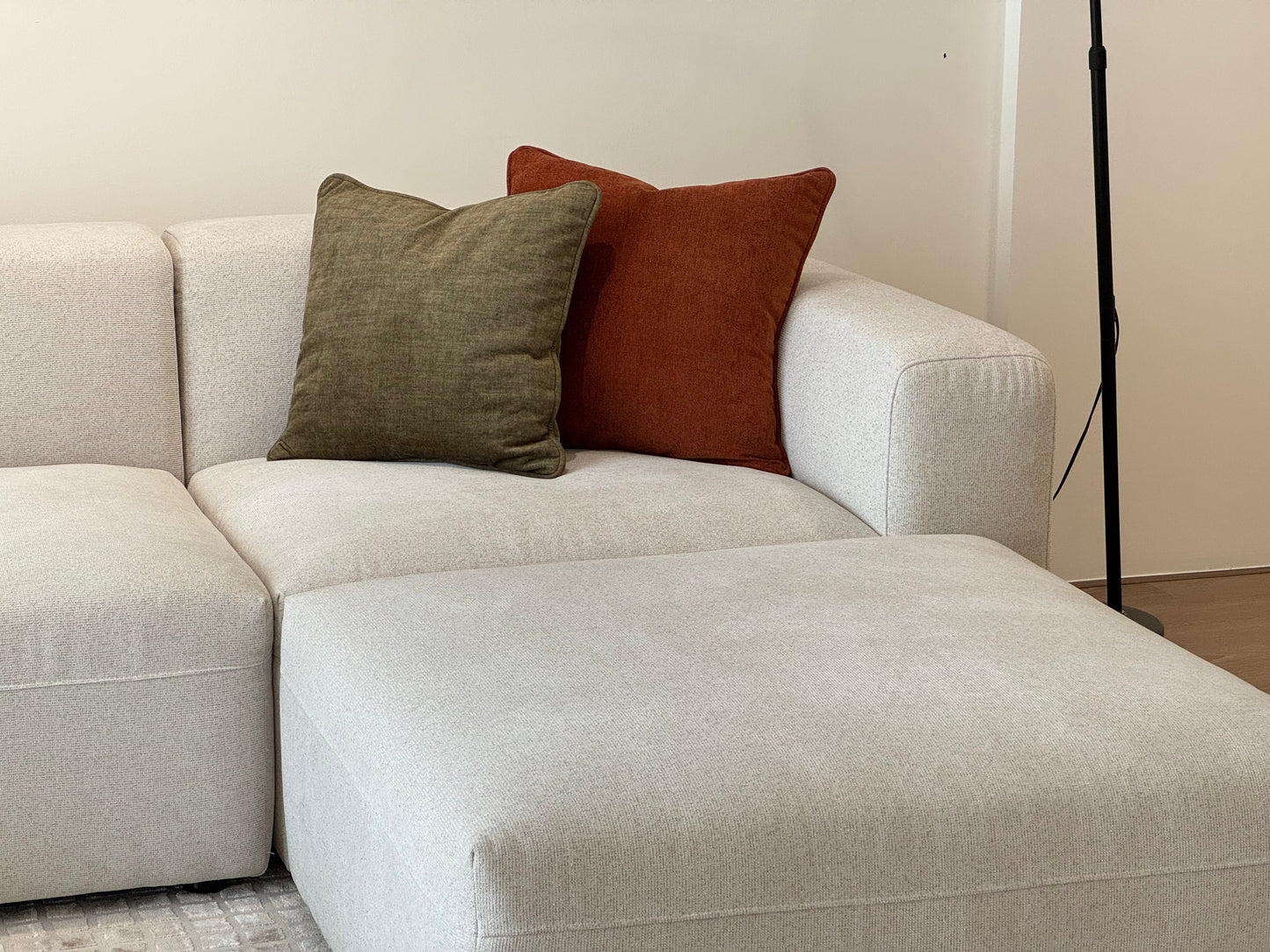 CELINE GRAND SOFA - 4-PIECE SECTIONAL SOFA (Corner U-Shape)