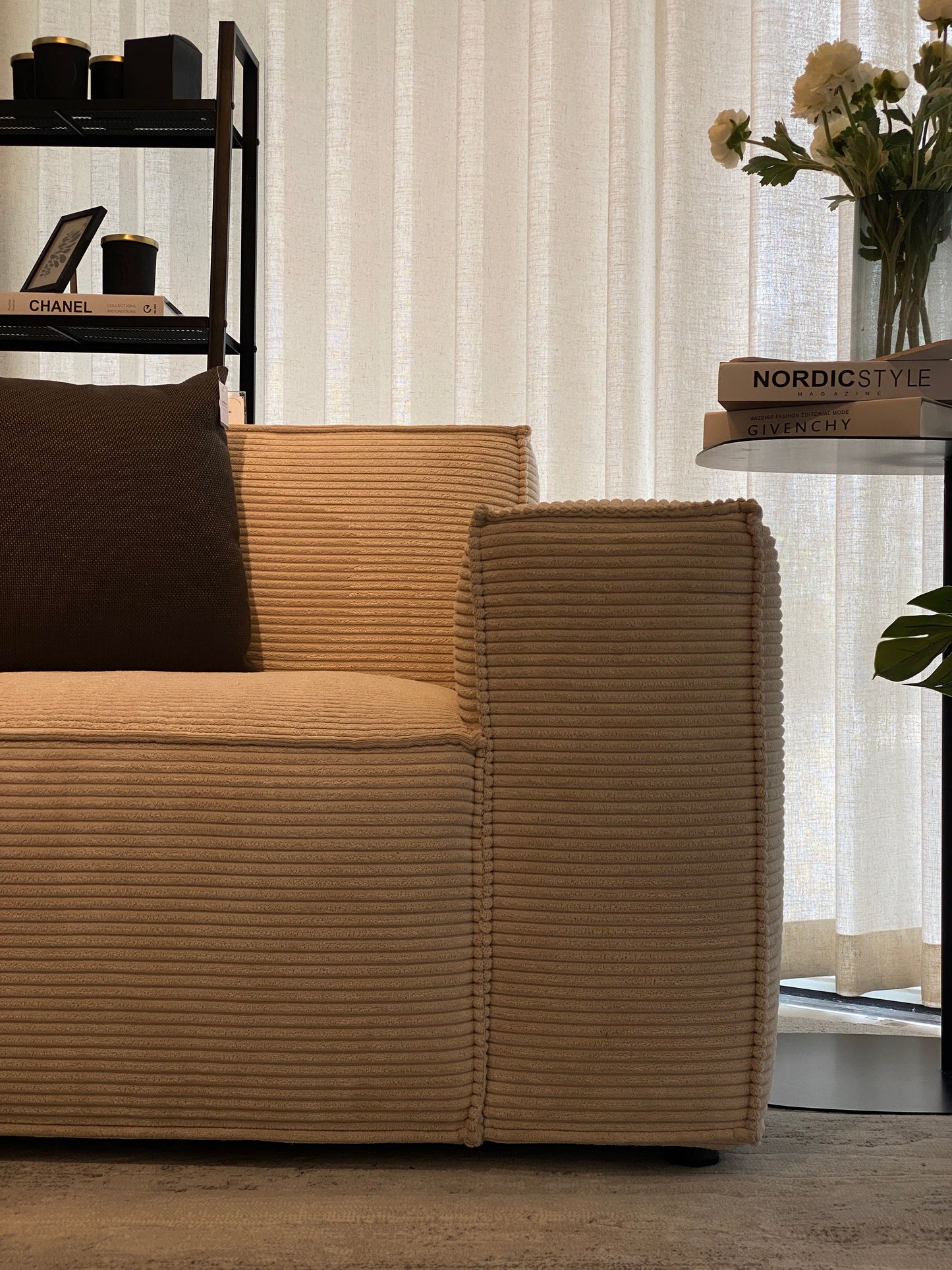 BOLD ARMCHAIR - SAMPLE SALE
