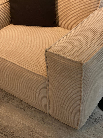 BOLD ARMCHAIR - SAMPLE SALE