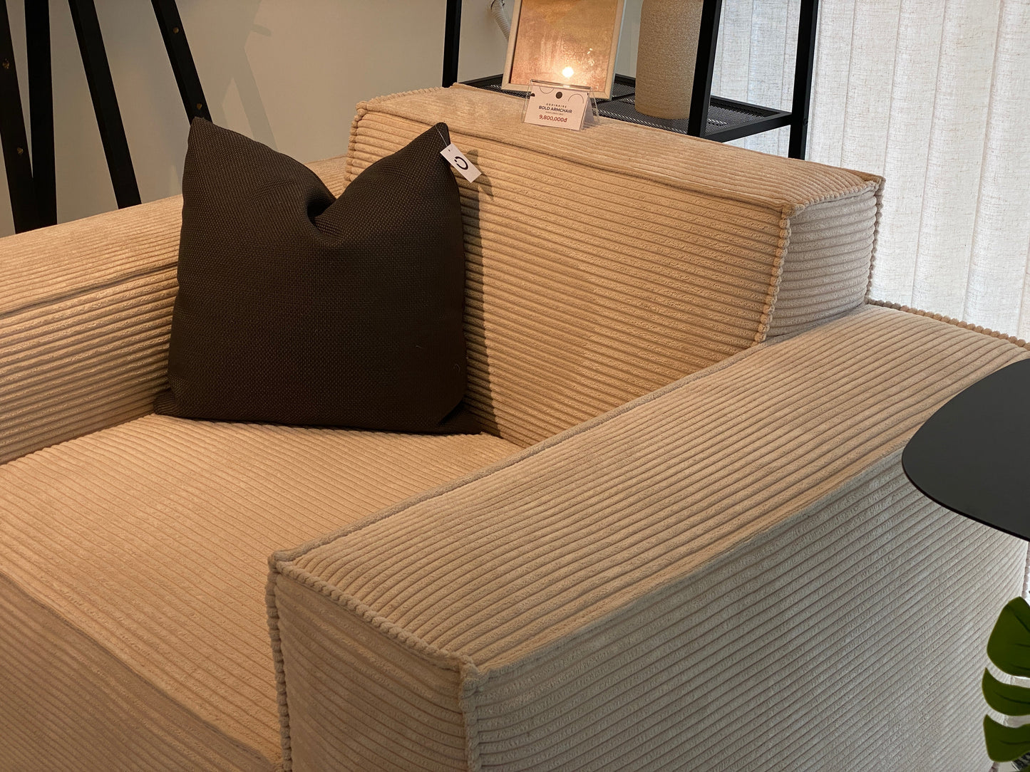 BOLD ARMCHAIR - SAMPLE SALE