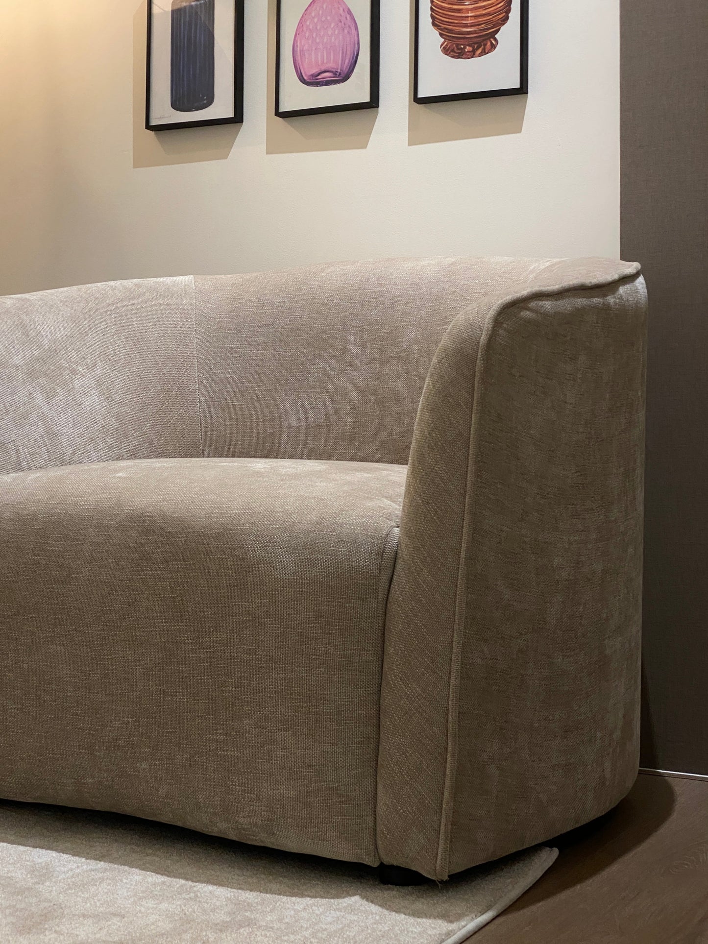 ELLIPSE ARMCHAIR - SAMPLE SALE