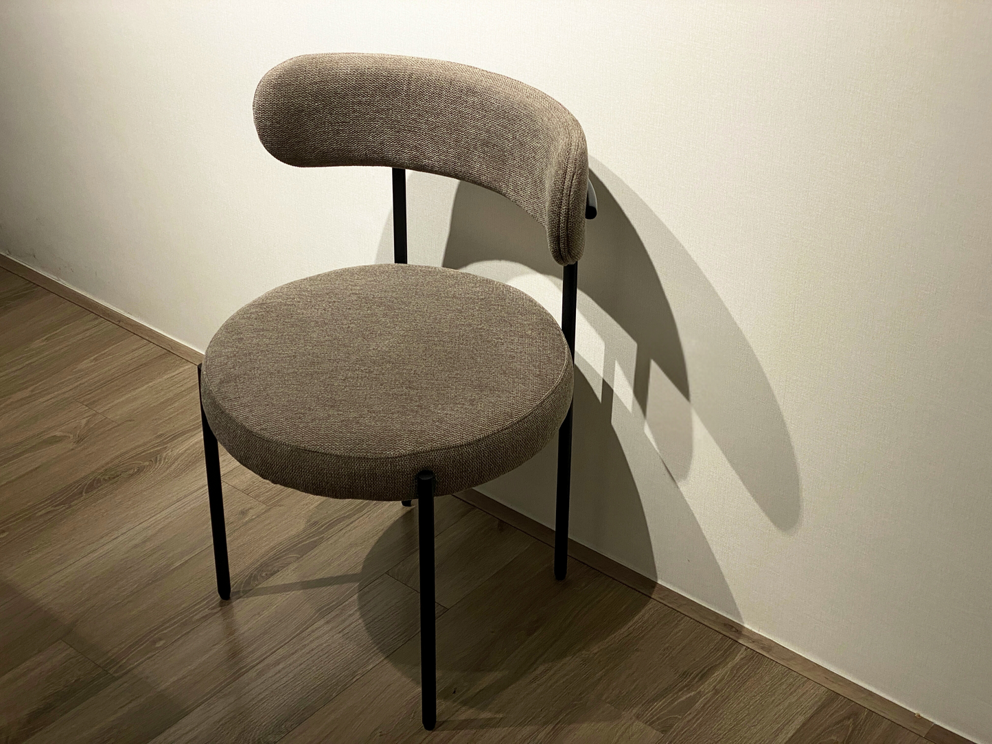 AMBER CHAIR