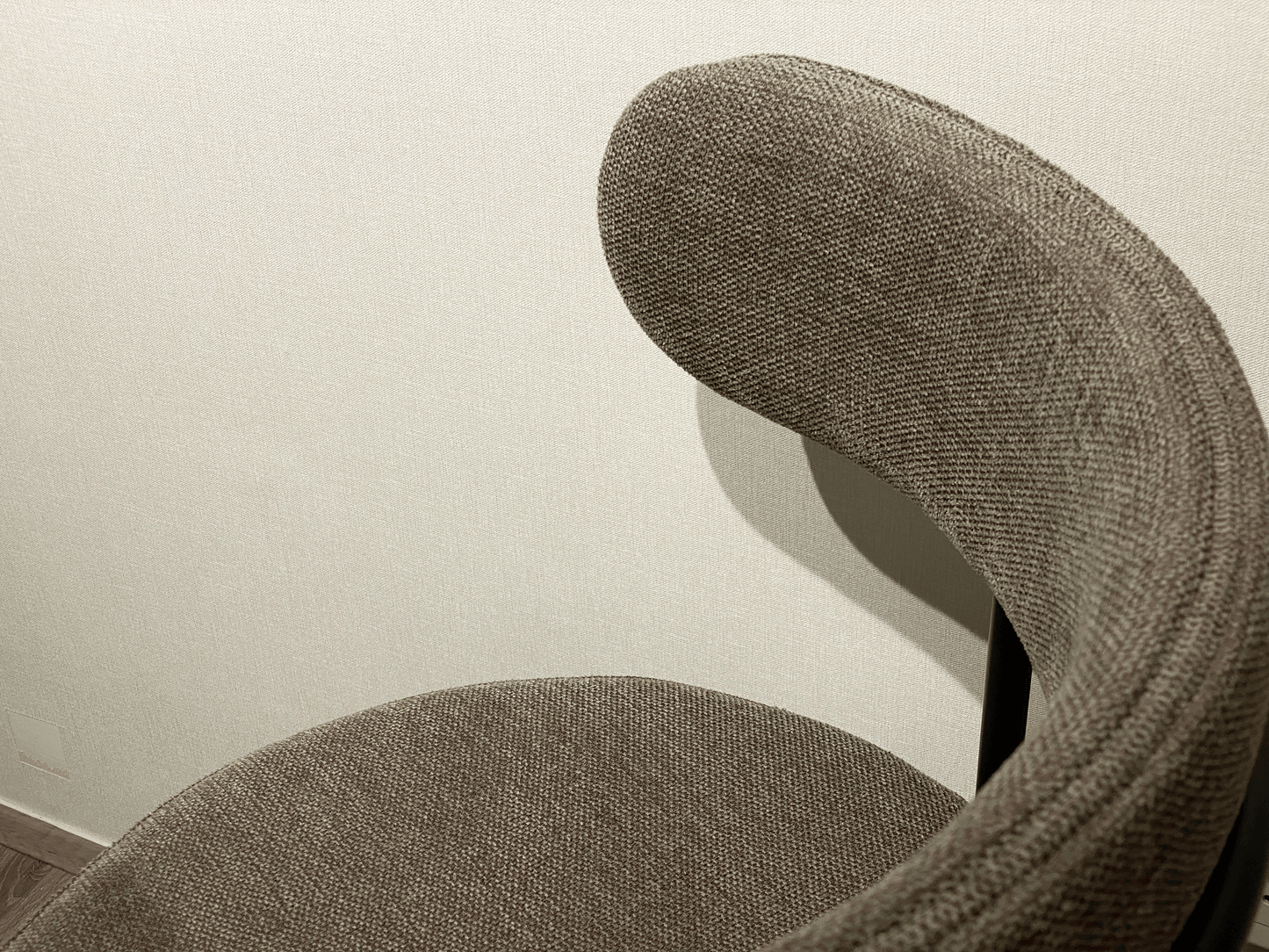 AMBER CHAIR