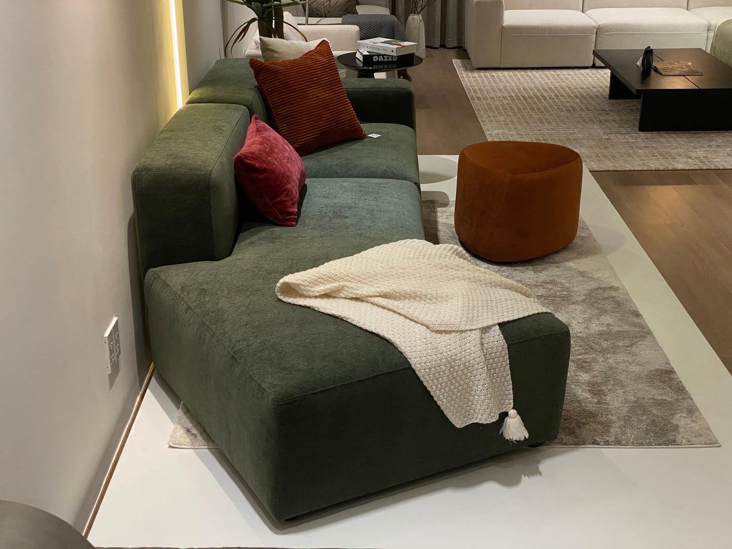 DELIGHT LOUNGE SOFA - SAMPLE