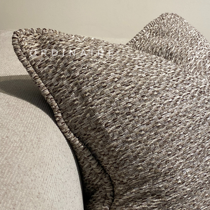 LUXURIOUS PILLOW - 00500-1