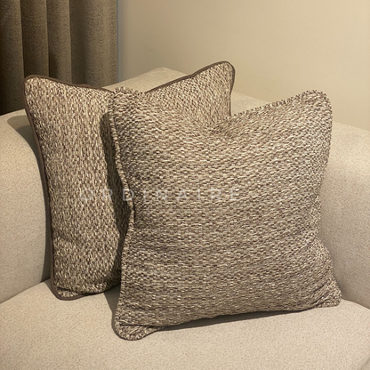 LUXURIOUS PILLOW - 00500-1