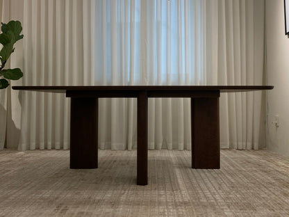 ELAINE DINING TABLE - SAMPLE SALE
