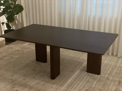ELAINE DINING TABLE - SAMPLE SALE