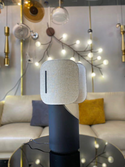 FLINT TABLE LAMP