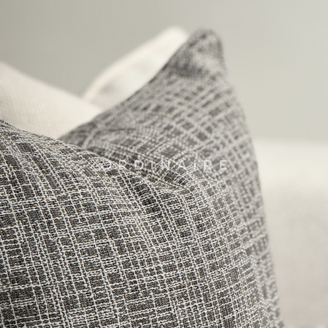 LUXURIOUS PILLOW  - 300109-1