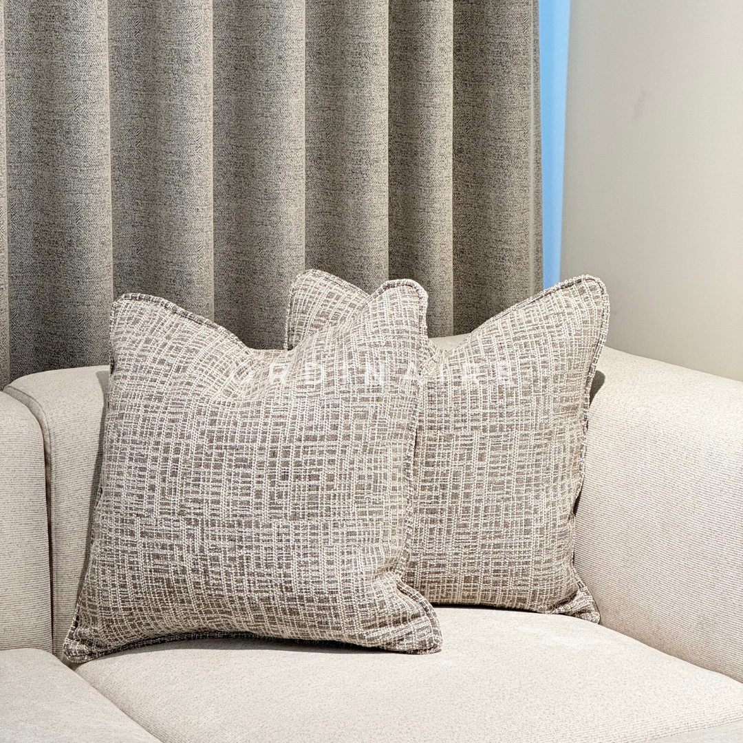 LUXURIOUS PILLOW  - 300109-1