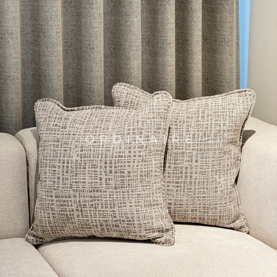 LUXURIOUS PILLOW  - 300109-1