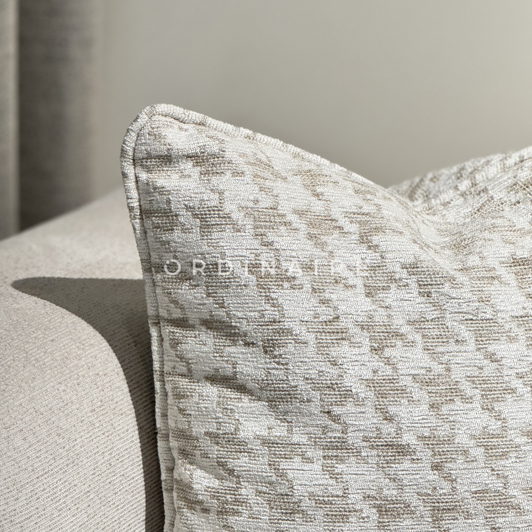 LUXURIOUS PILLOW  - 300111-5
