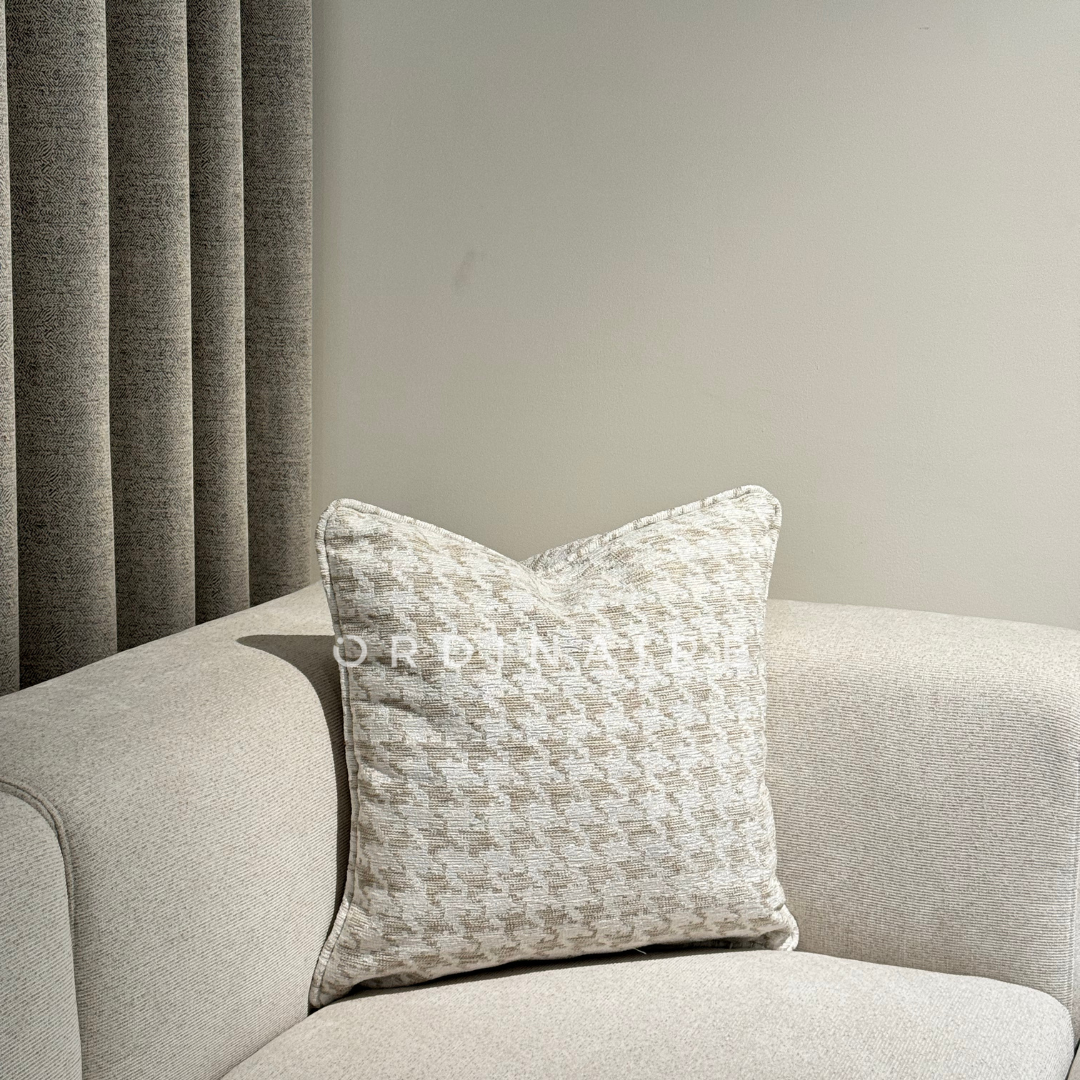 LUXURIOUS PILLOW  - 300111-5