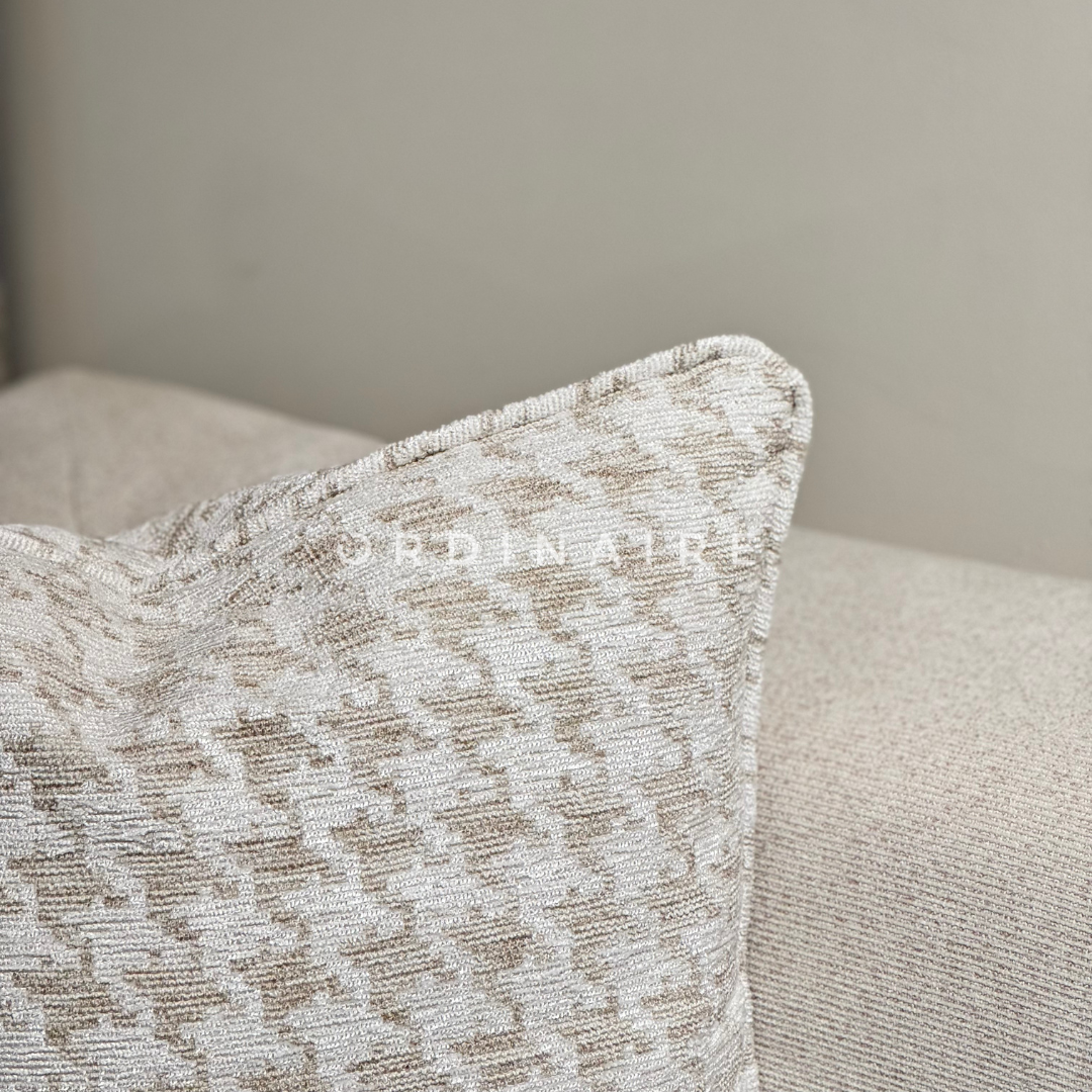 LUXURIOUS PILLOW  - 300111-5