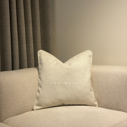 LUXURIOUS PILLOW - 300112-1