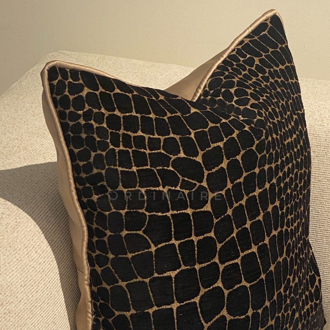 LUXURIOUS PILLOW - KILIMANJARO