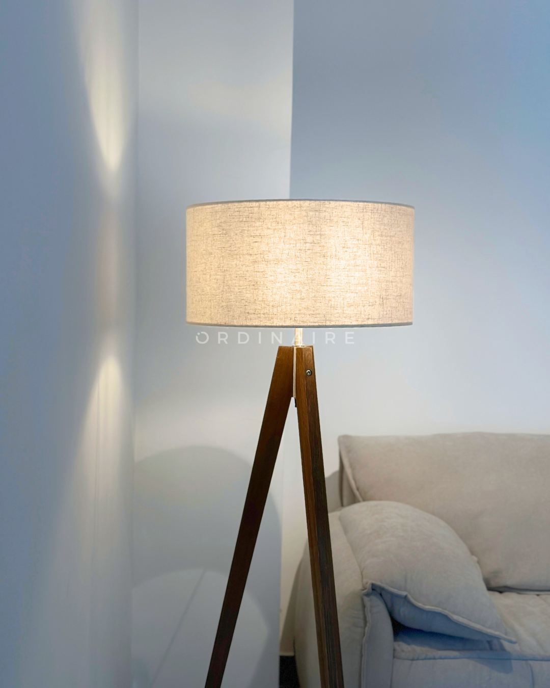 KOHI FLOOR LAMP