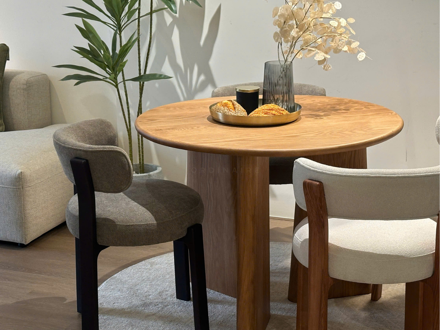 SORA DINING TABLE - SAMPLE SALE