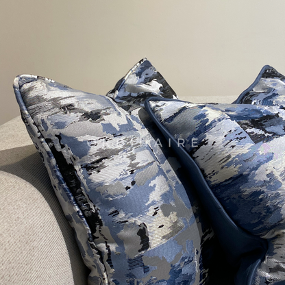LUXURIOUS PILLOW - M00466-4
