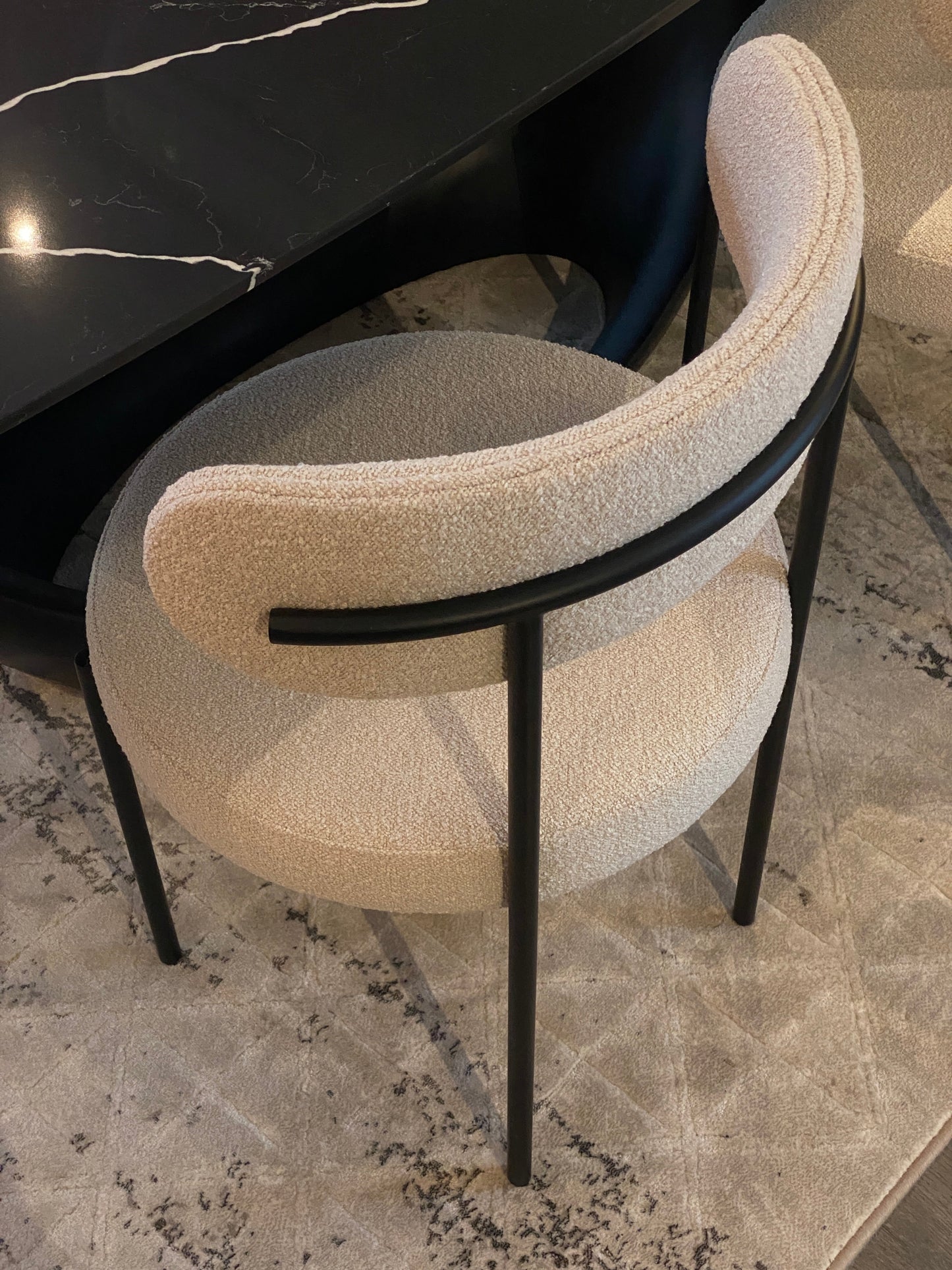 MODERN GLEAM - DINING ROOM SET