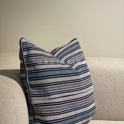 LUXURIOUS PILLOW - NAXOS 4034