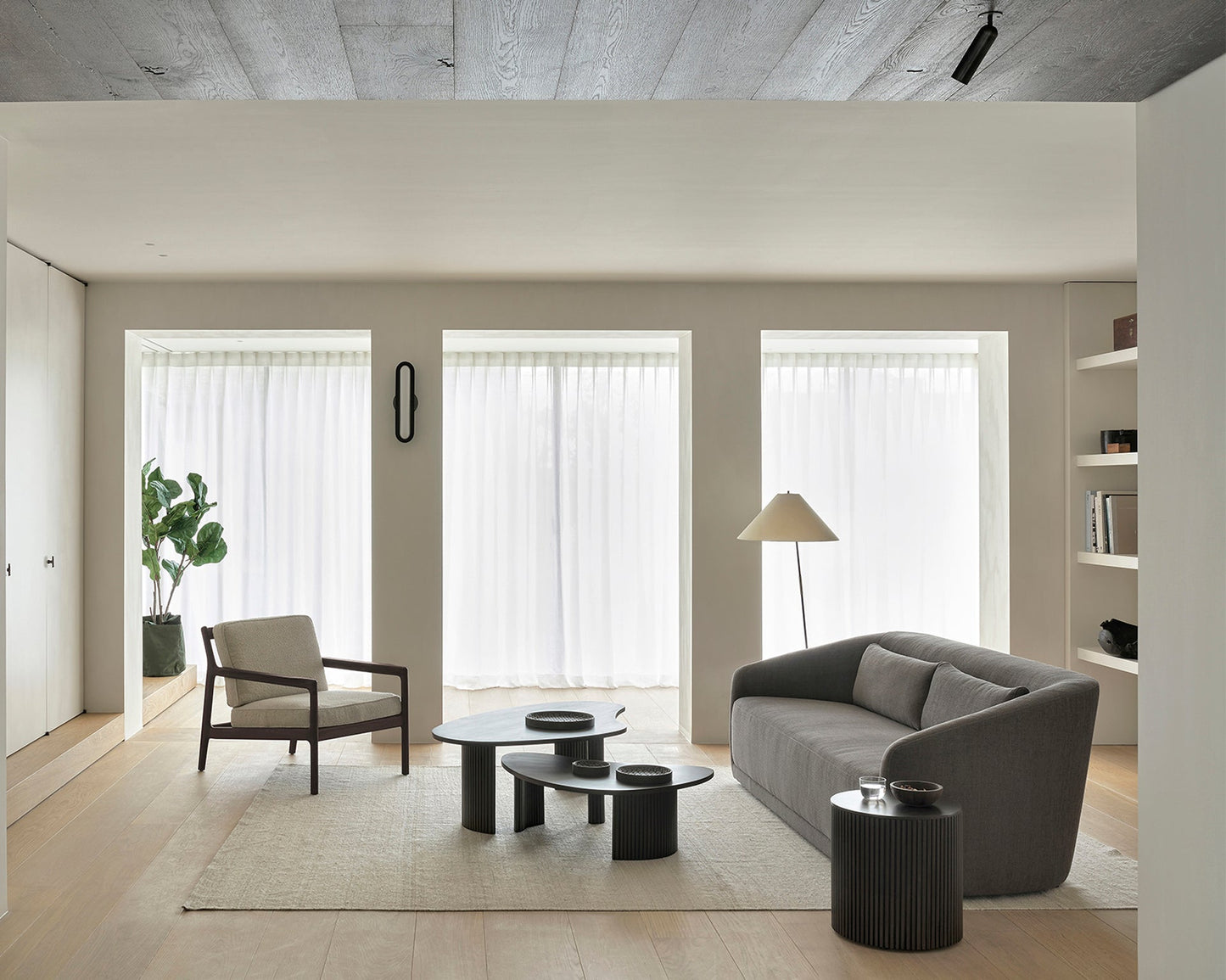 NICHI C SIDE TABLE