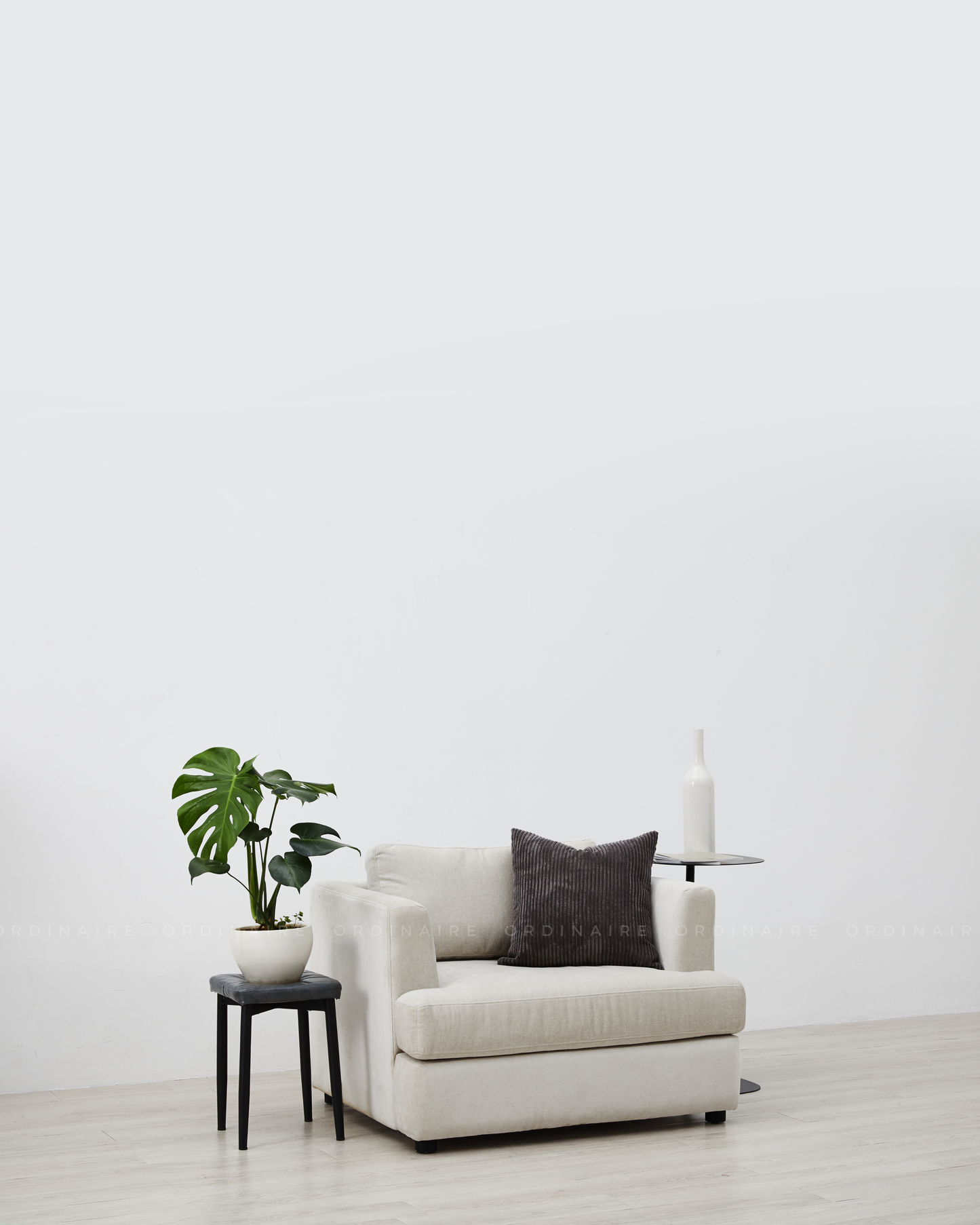 RAINDROP ARMCHAIR