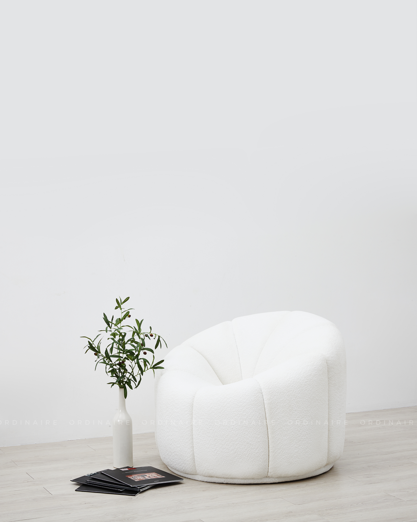 CHLOE ARMCHAIR