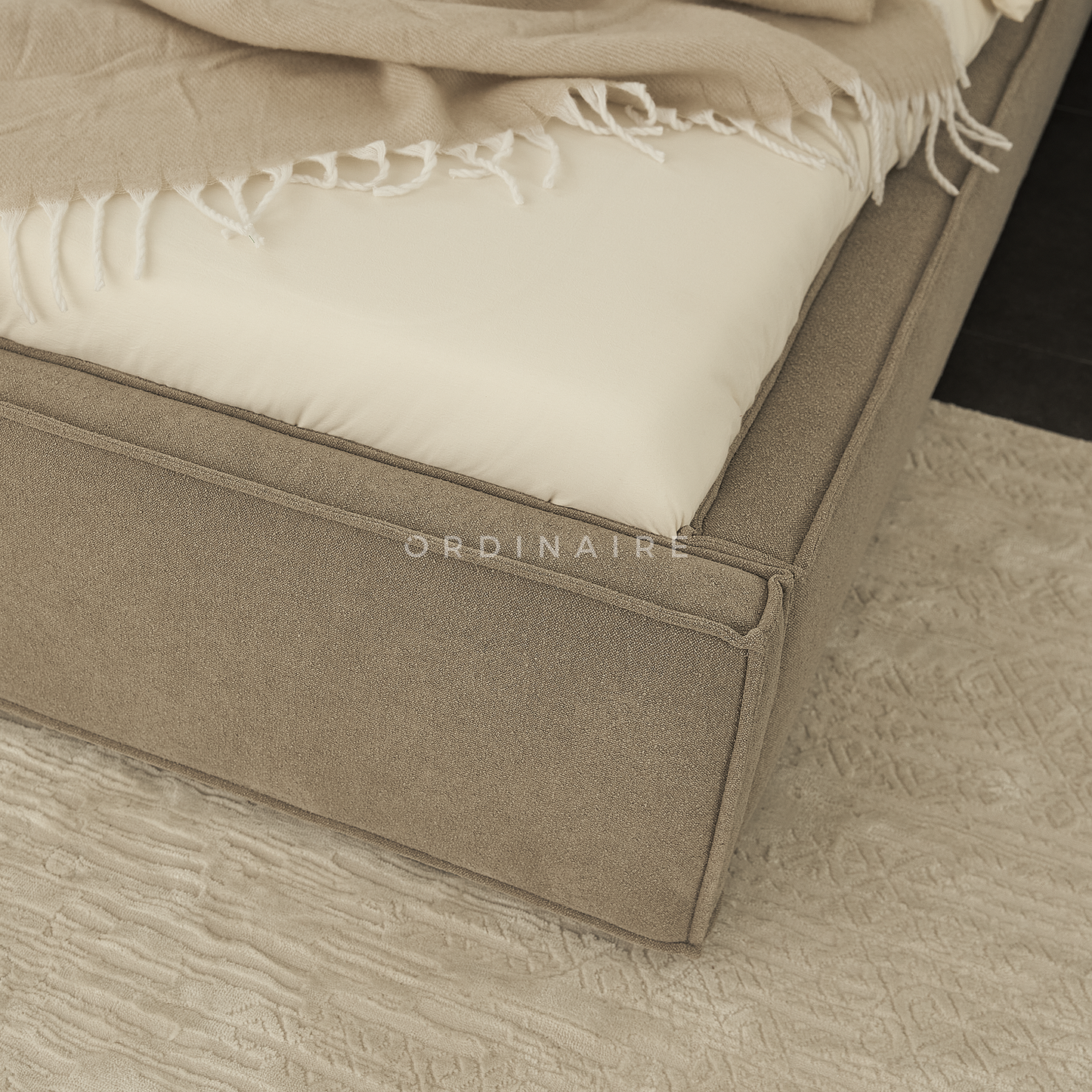 BOLD BED