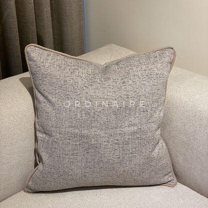 LUXURIOUS PILLOW - 1672-2