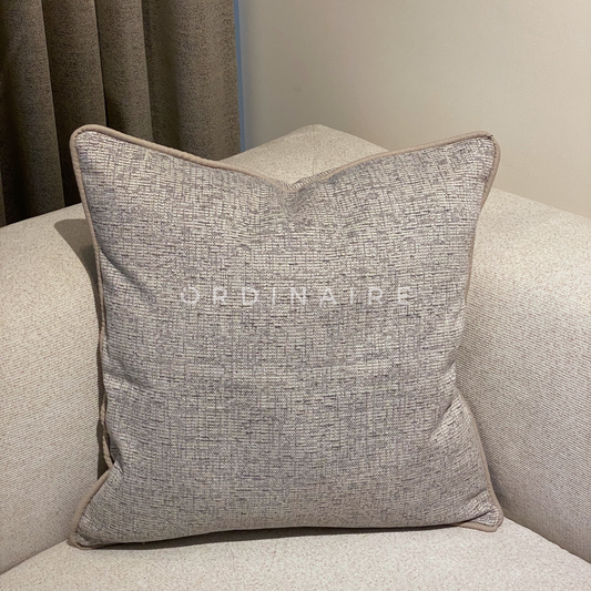 LUXURIOUS PILLOW - 1672-2