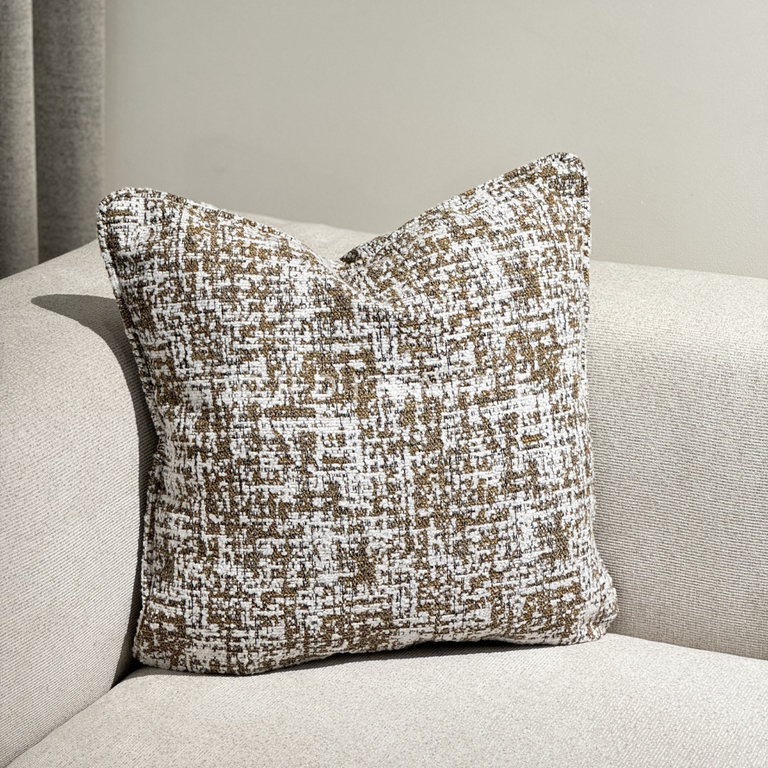LUXURIOUS PILLOW