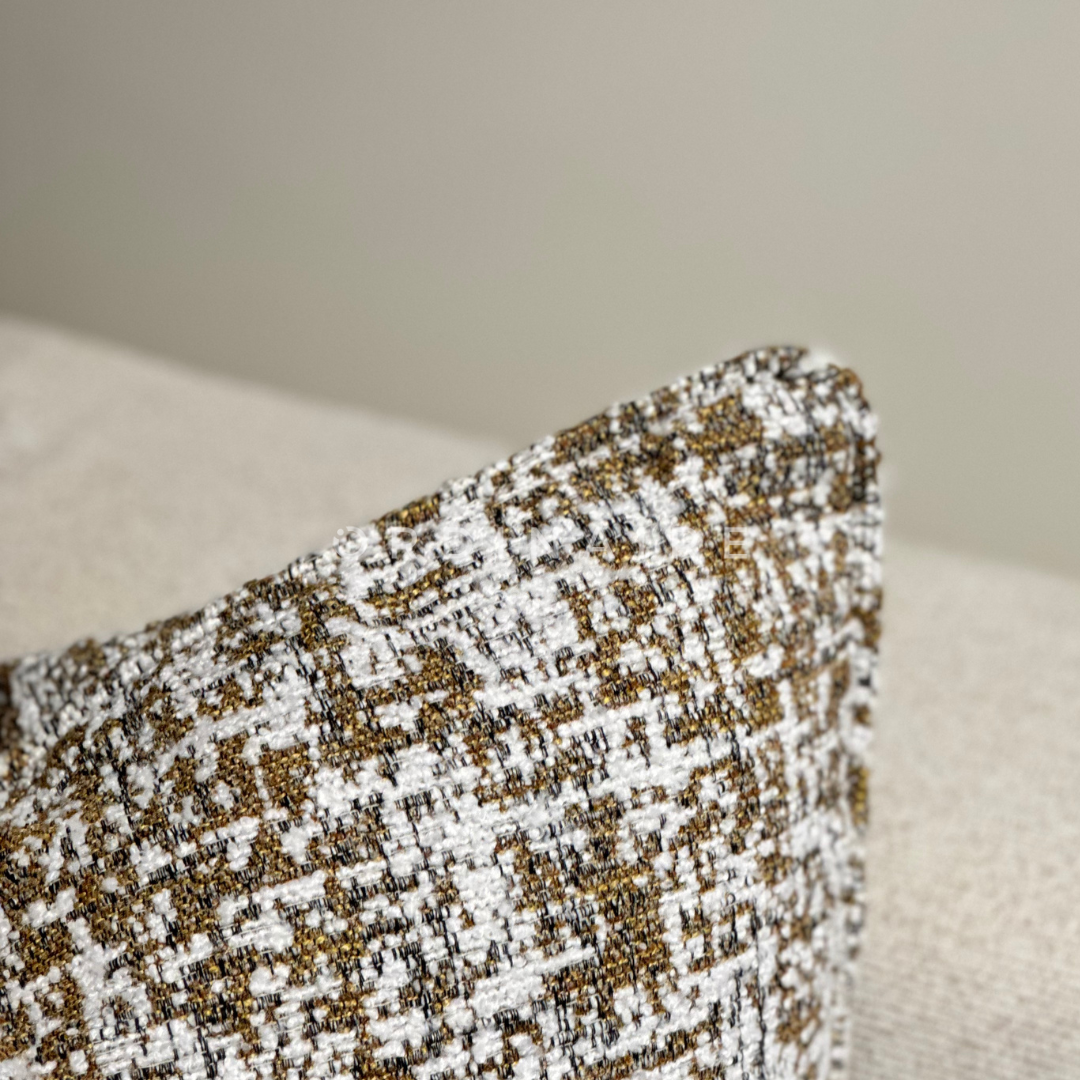 LUXURIOUS PILLOW