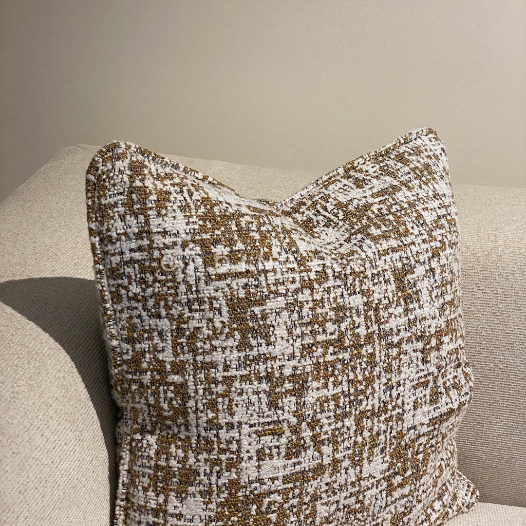 LUXURIOUS PILLOW - 1845-1