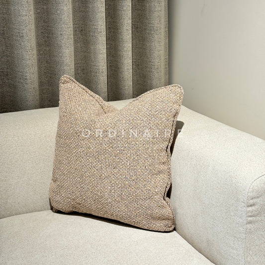 LUXURIOUS PILLOW  - 1849-3