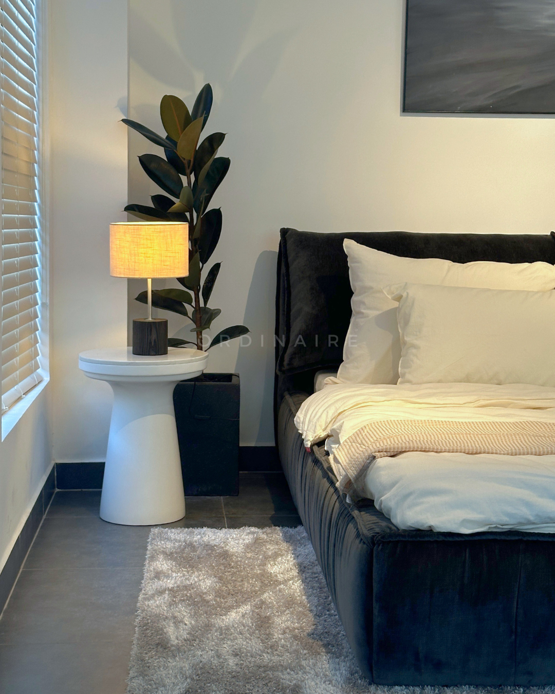 PILLAR TABLE LAMP