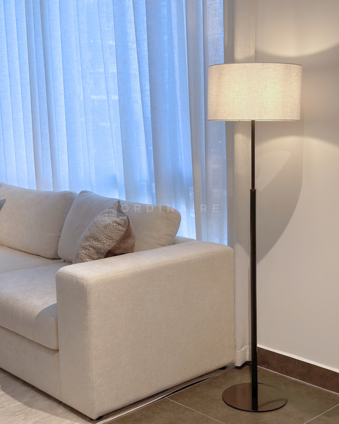 RISE FLOOR LAMP