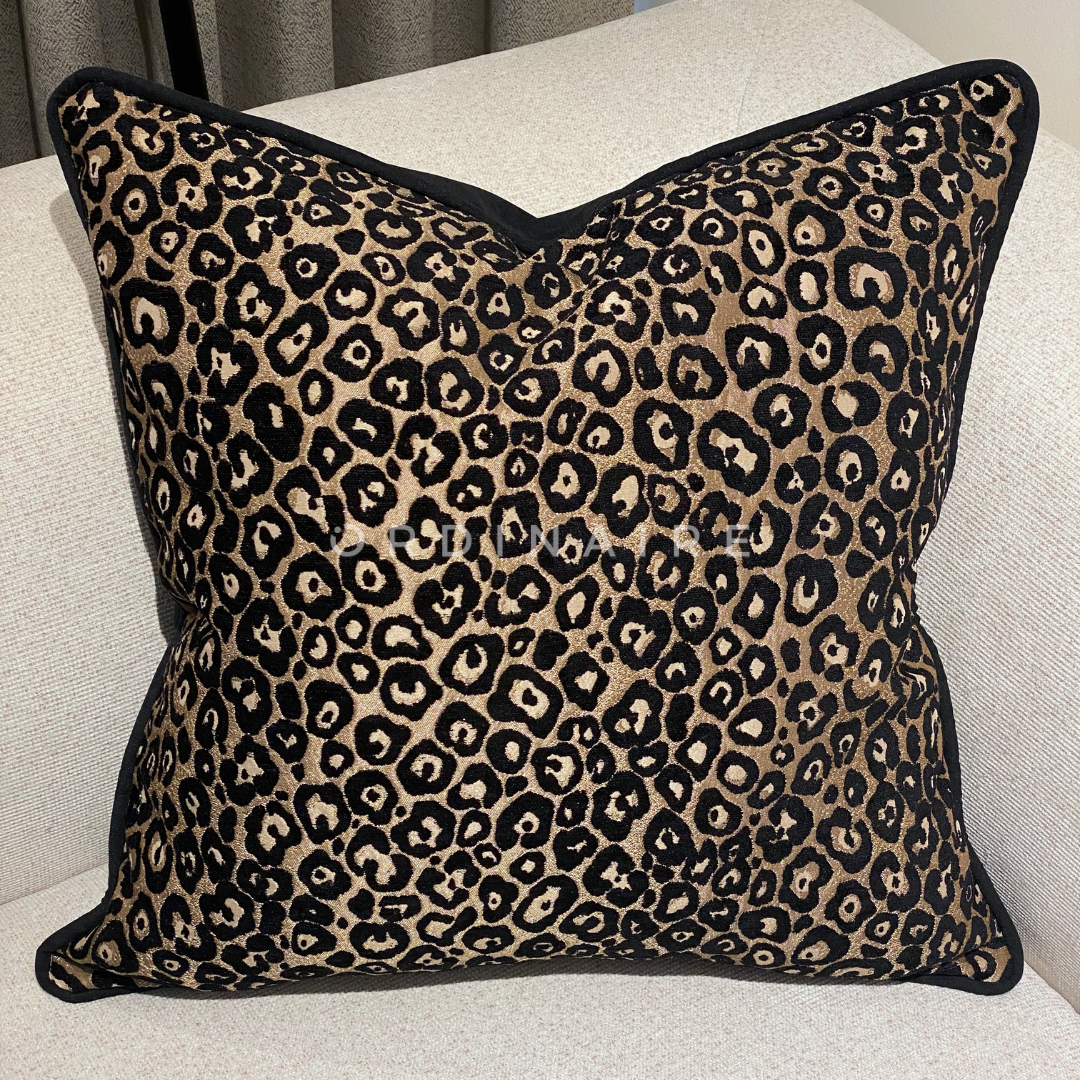 LUXURIOUS PILLOW - ZAMBIA