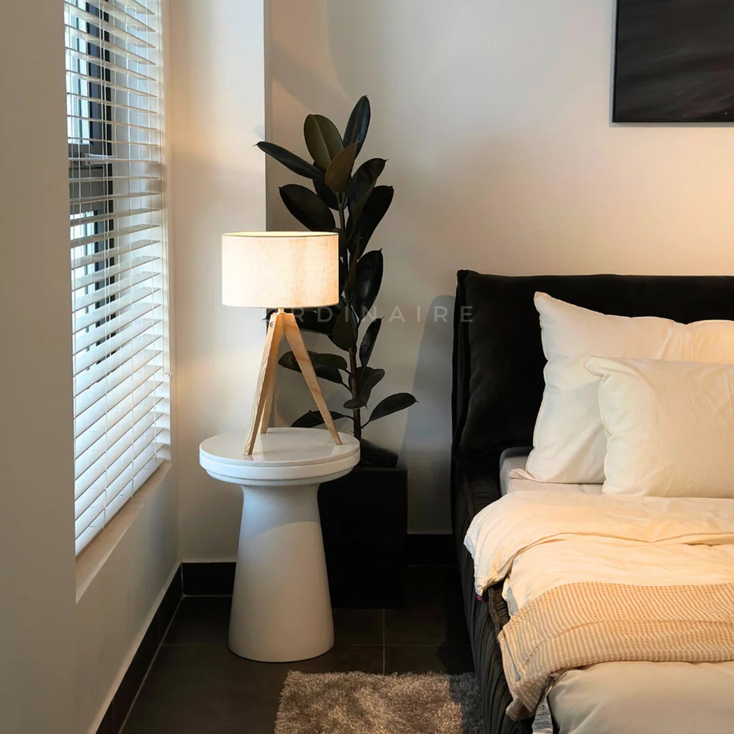 KOHI TABLE LAMP