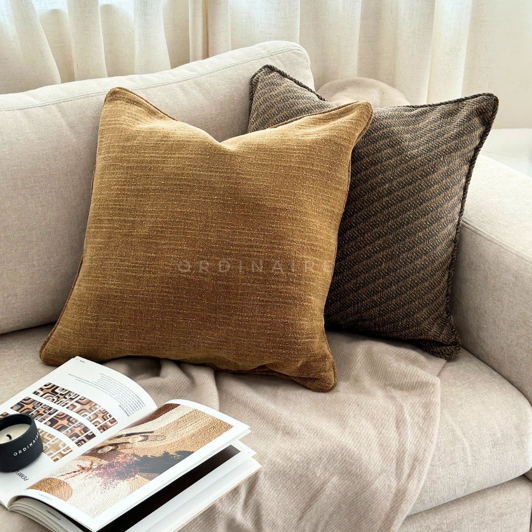 ESSENTIAL PILLOW