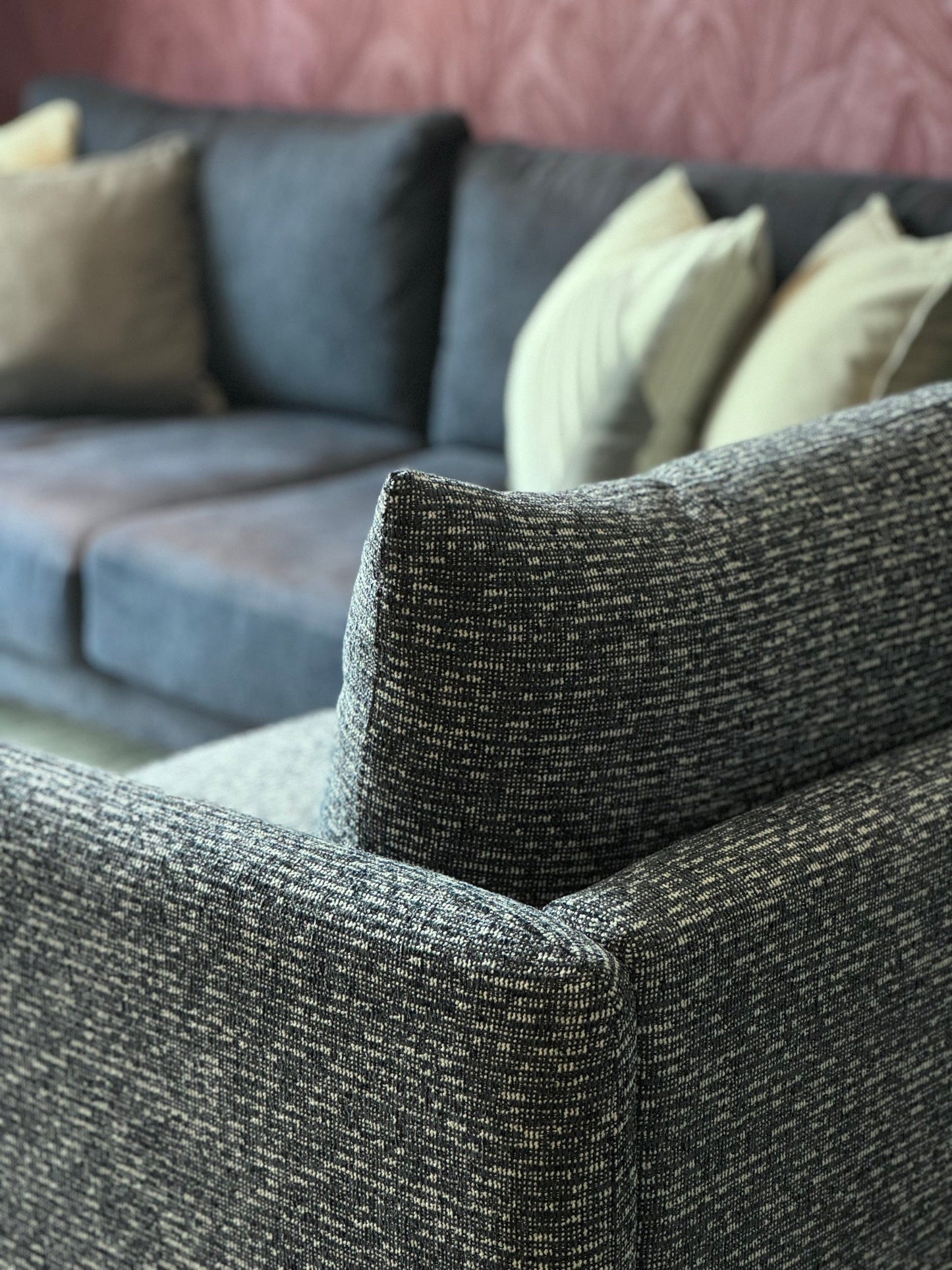 MILD ARMCHAIR