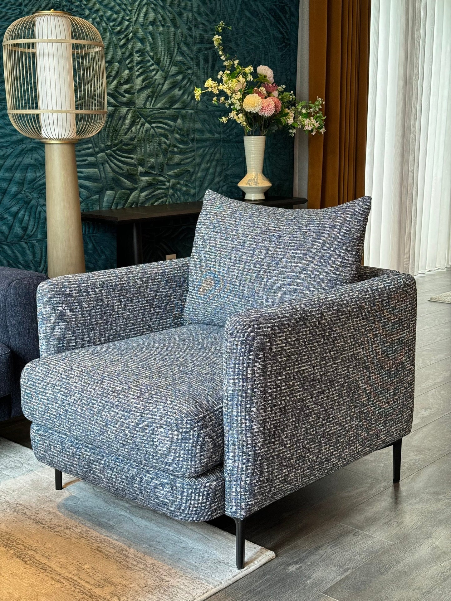 MILD ARMCHAIR